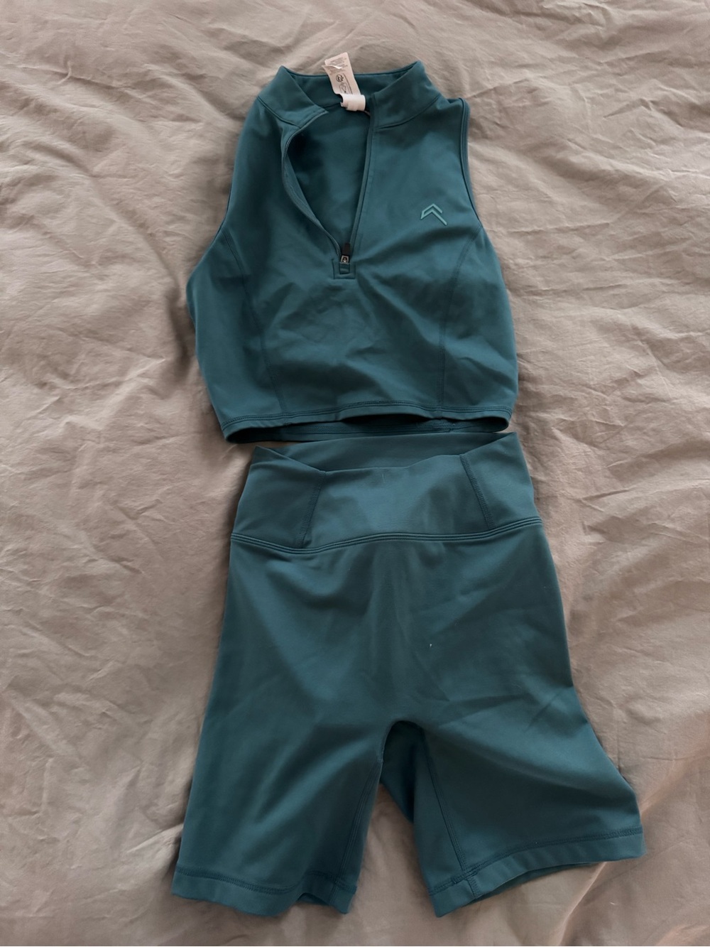 ONER ACTIVE SET TIMELESS SHORTS AND HALF ZIP UP VEST